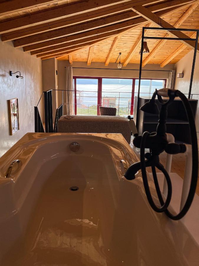 Modern Stone Villas With Swimming Pool อลิเวรี ภายนอก รูปภาพ